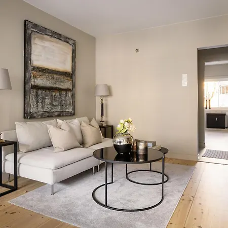 Apartment Stunning In A Prime Location - A Rare Gem